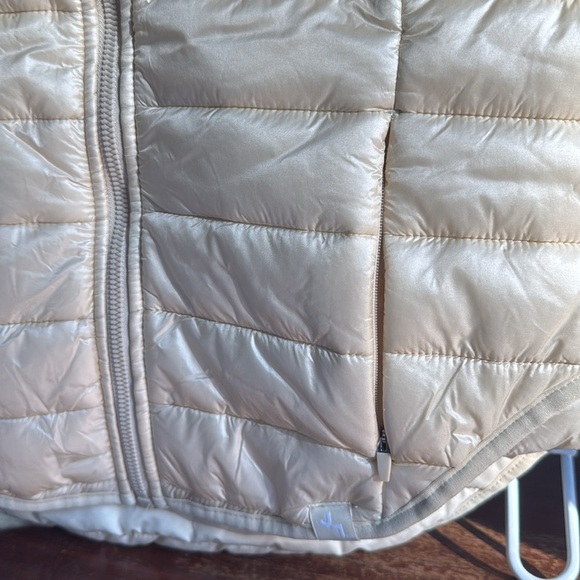 Women’s Quilted Puffer Vest Joylab NWT size M (B1) - Picture 4 of 5